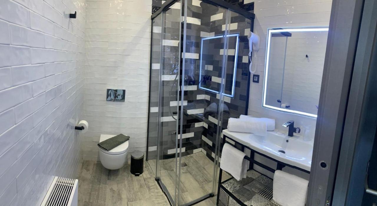 Hotel Riojano 乌马内斯-德马德里 外观 照片