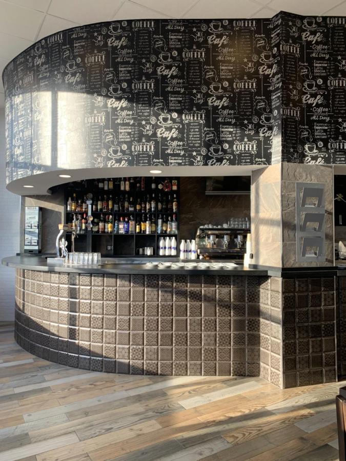 Hotel Riojano 乌马内斯-德马德里 外观 照片