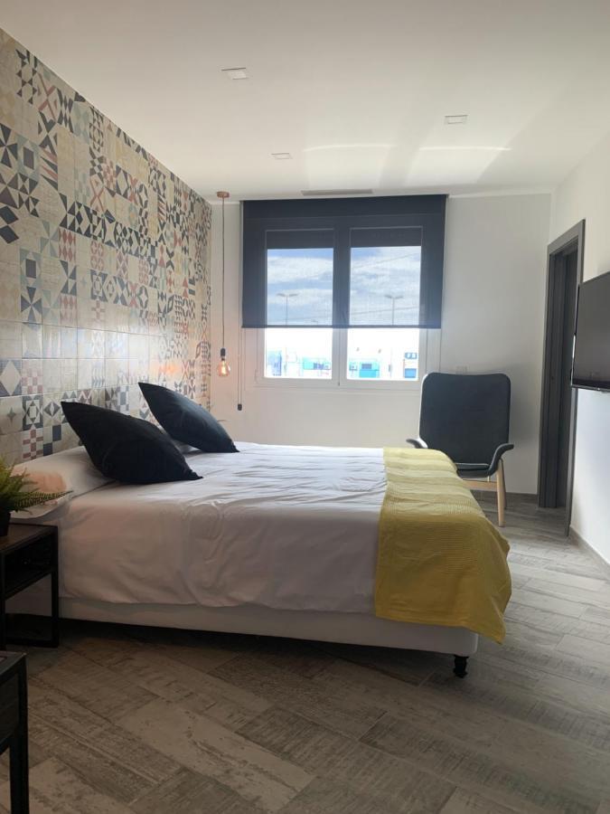 Hotel Riojano 乌马内斯-德马德里 外观 照片