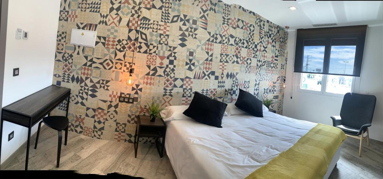 Hotel Riojano 乌马内斯-德马德里 外观 照片