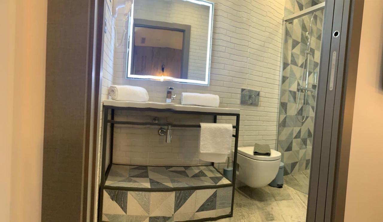 Hotel Riojano 乌马内斯-德马德里 外观 照片
