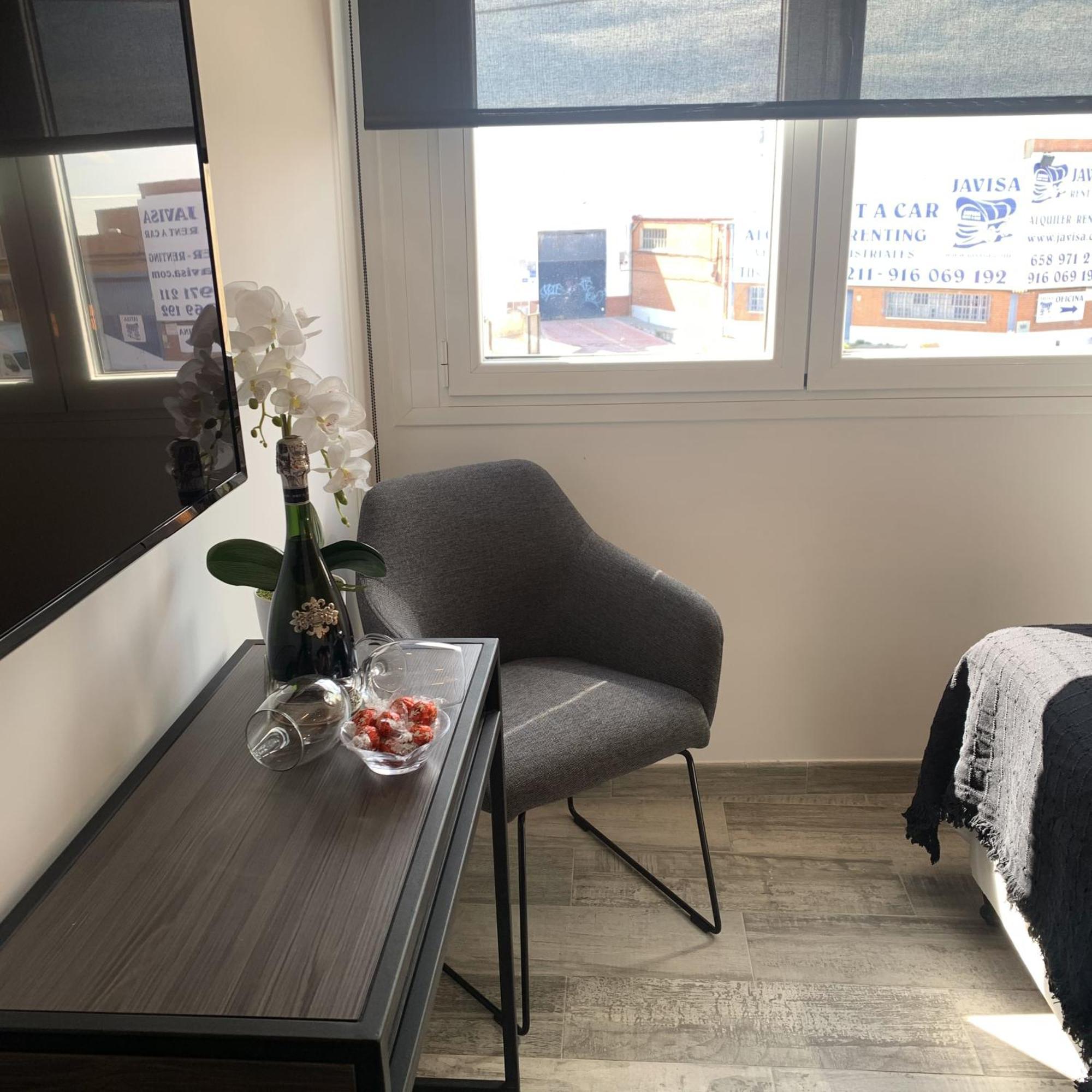 Hotel Riojano 乌马内斯-德马德里 外观 照片