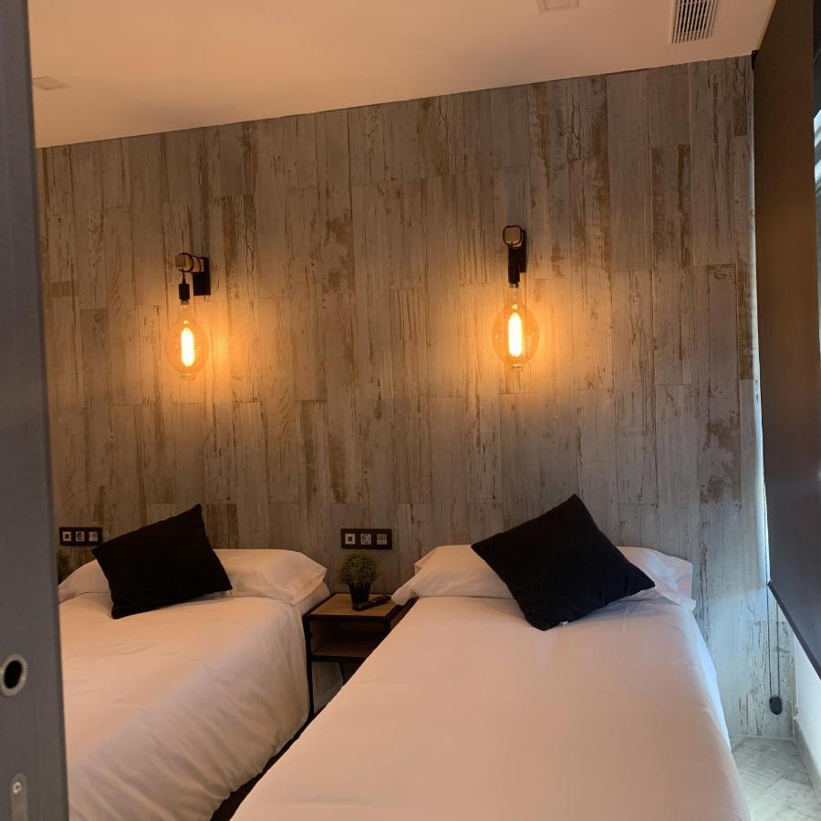 Hotel Riojano 乌马内斯-德马德里 外观 照片