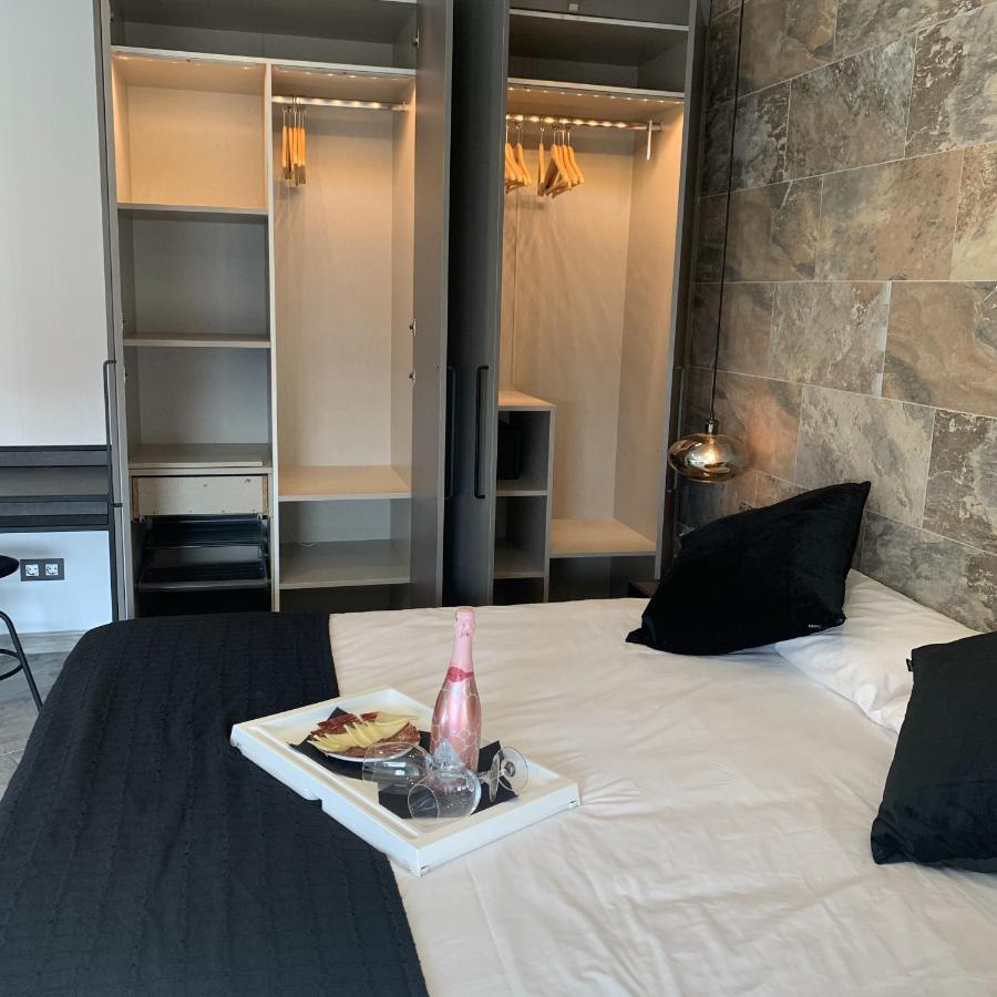 Hotel Riojano 乌马内斯-德马德里 外观 照片